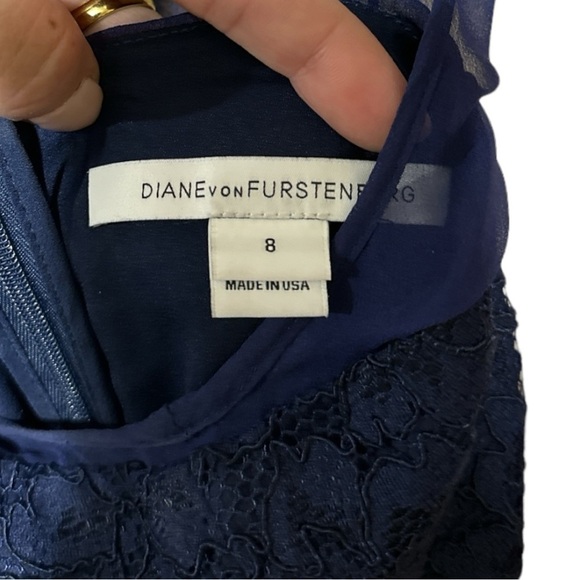 EUC - DVF Diane Von Furstenberg navy blue lace Nisha dress - size 8 - Picture 8 of 8